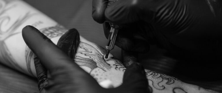Why tattoos stay in your skin